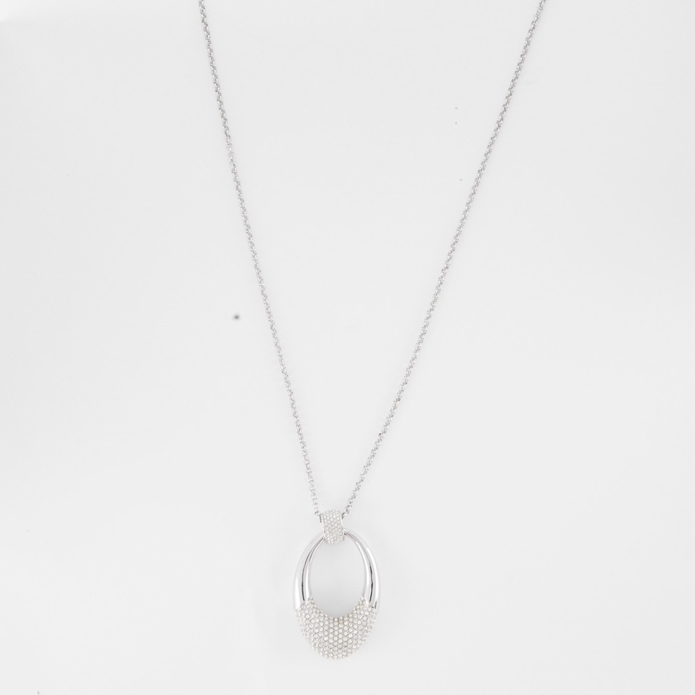 Beautiful Swarovski crystal necklace